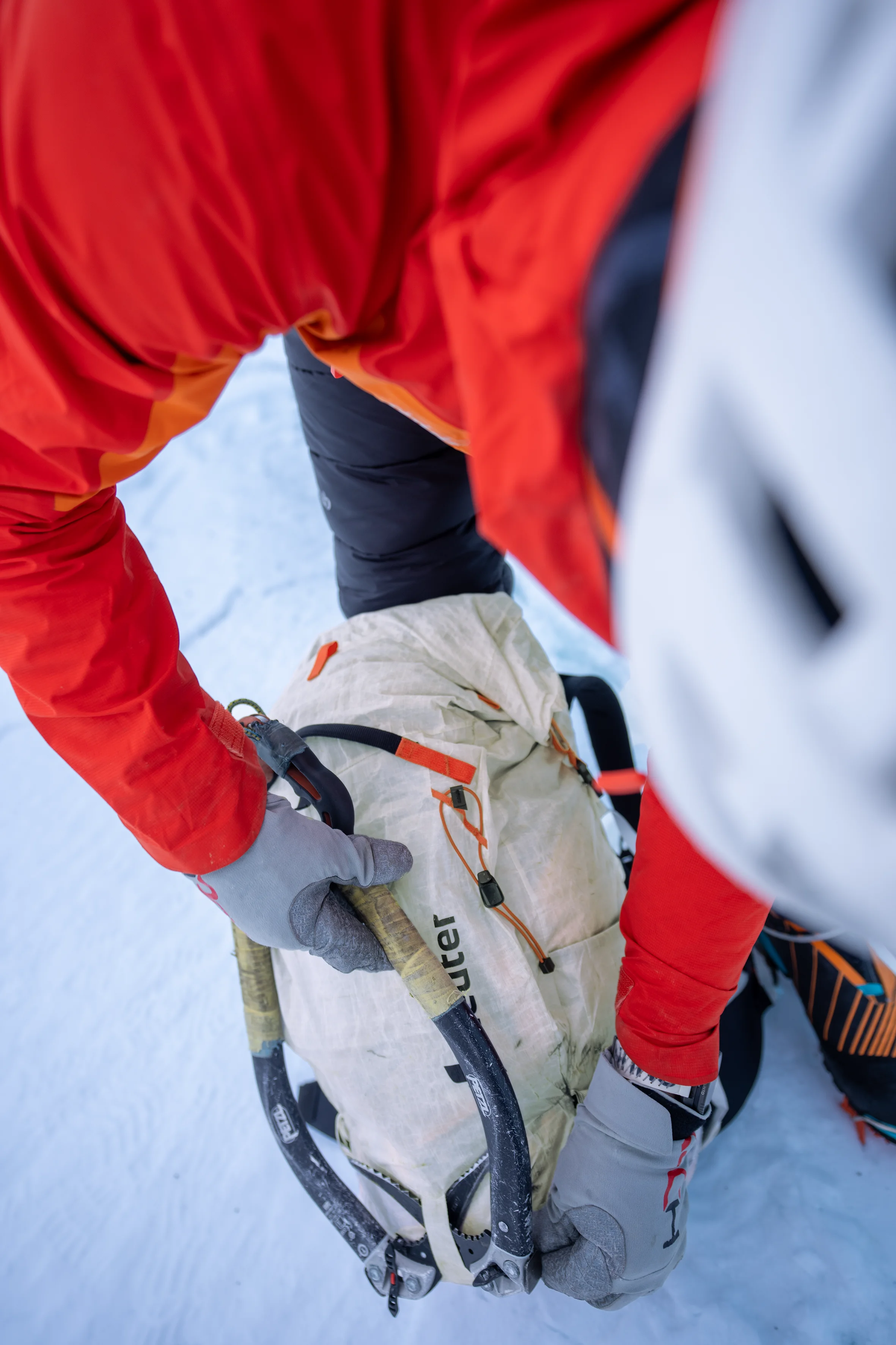 MOUNTAINEERING_Expedition_Ultra_Sideshot-8_Thomas_Monsorno