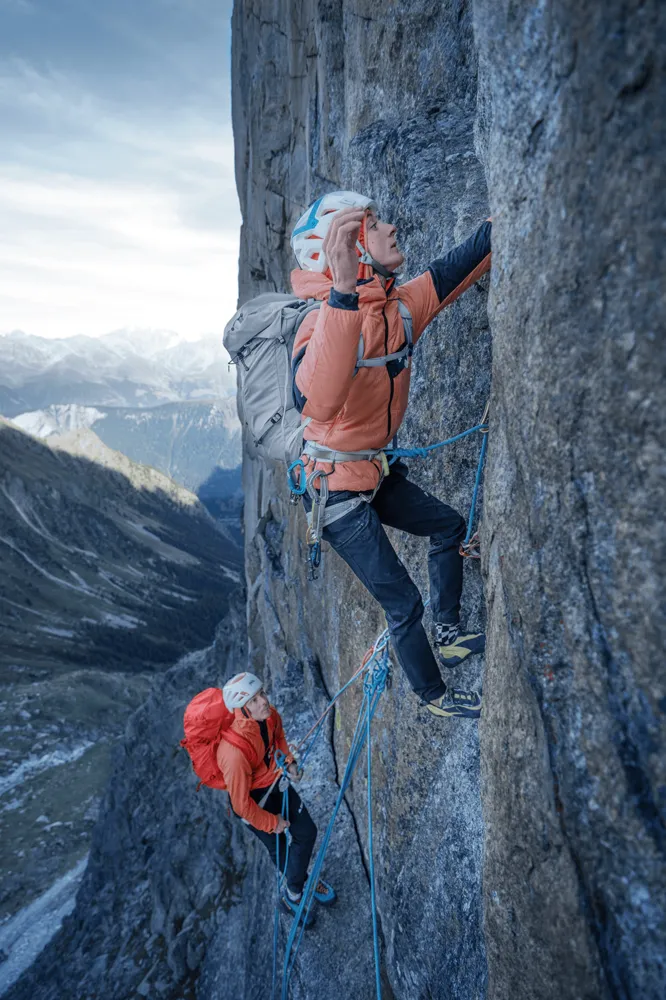 rock_climbing, climbing_gear, mountain_climbing, crag, outdoor_activity