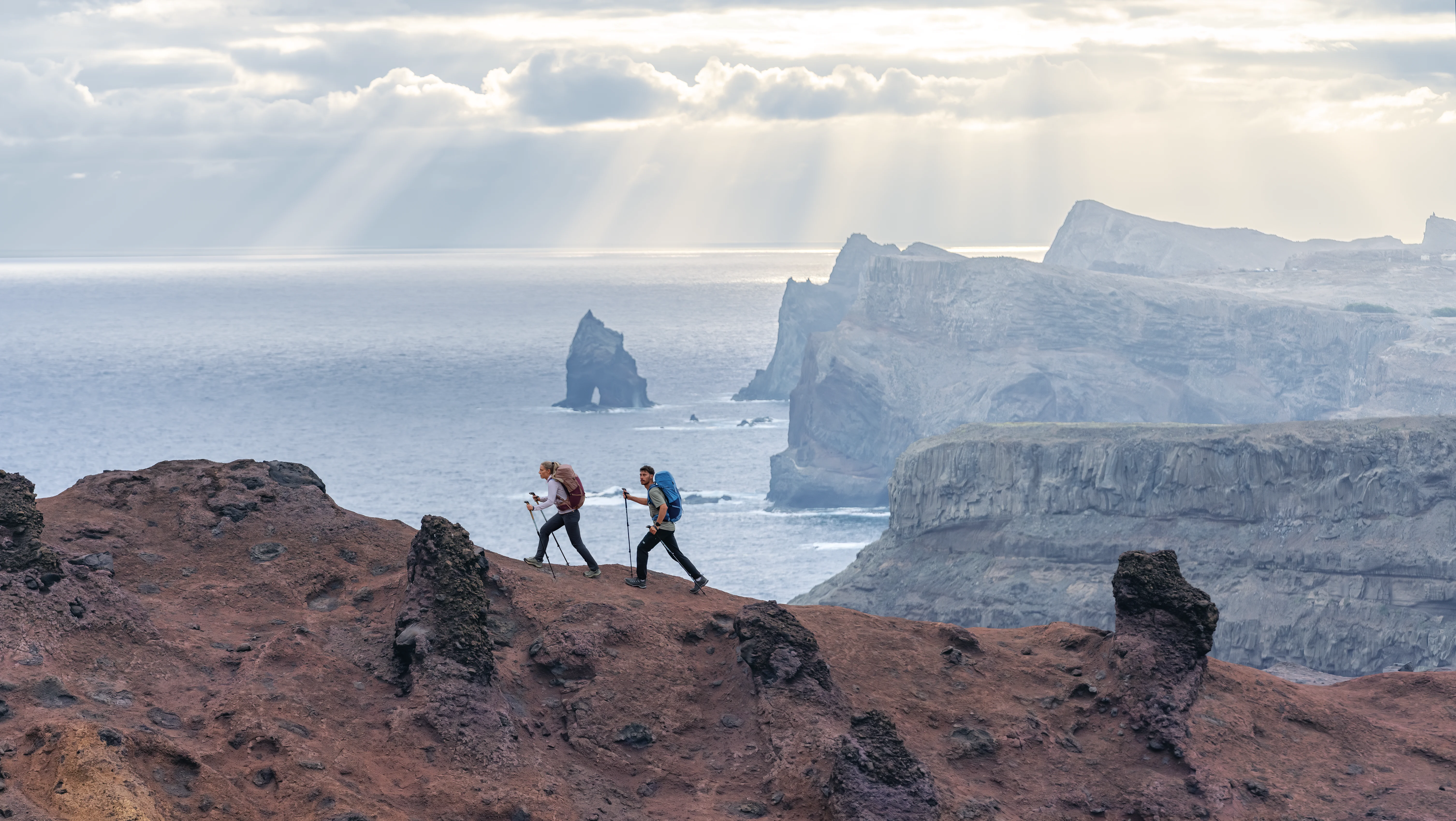 HIKING_FuturaPro_Sideshot_23_LukasKusstatscher