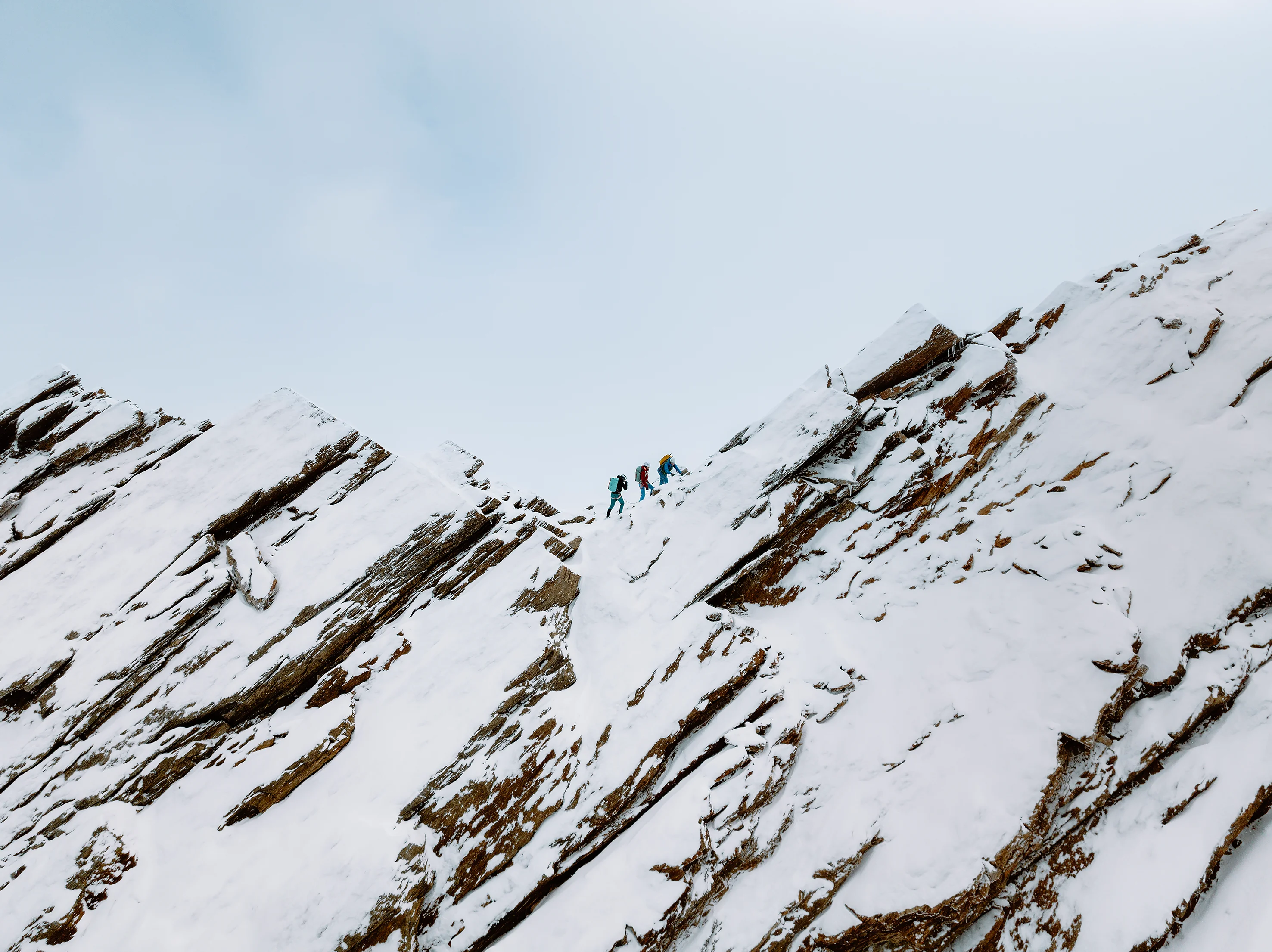 Mountaineering_Durascent_Guide_Sideshot_14_Kai-Grossmann