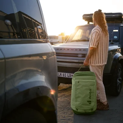 DUFFEL_PRO_ROLLER_SideShot_27_Belinda_Phillipp_25