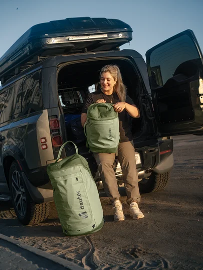 DUFFEL_PRO_ROLLER_SideShot_43_Daniel_Kilian