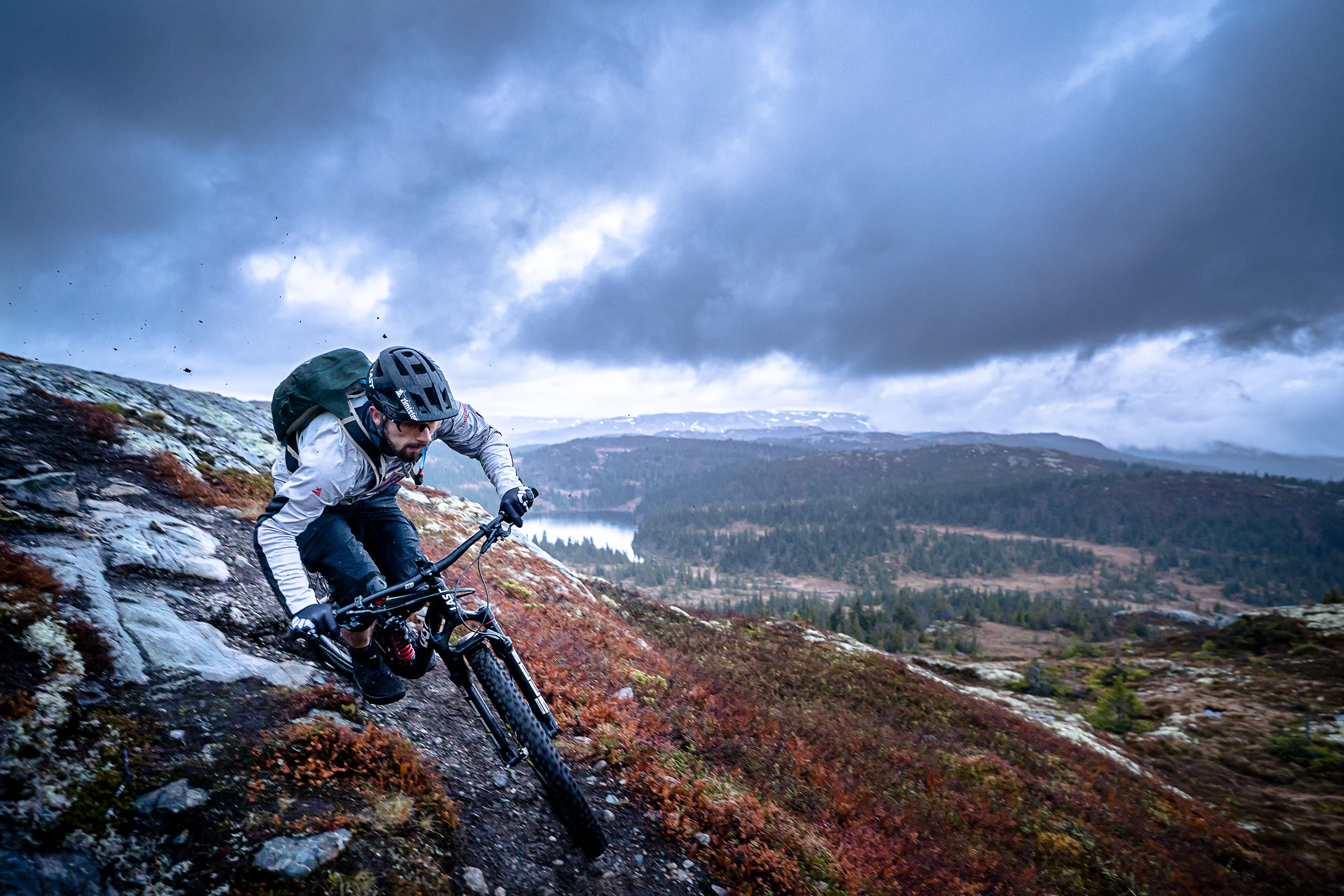 Bike_Plamort_Atlantic_Sideshot_4_Florian_Meinhardt