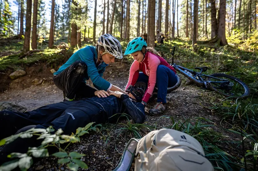 Helmet, Shoe, Person, Vegetation, Bicycle