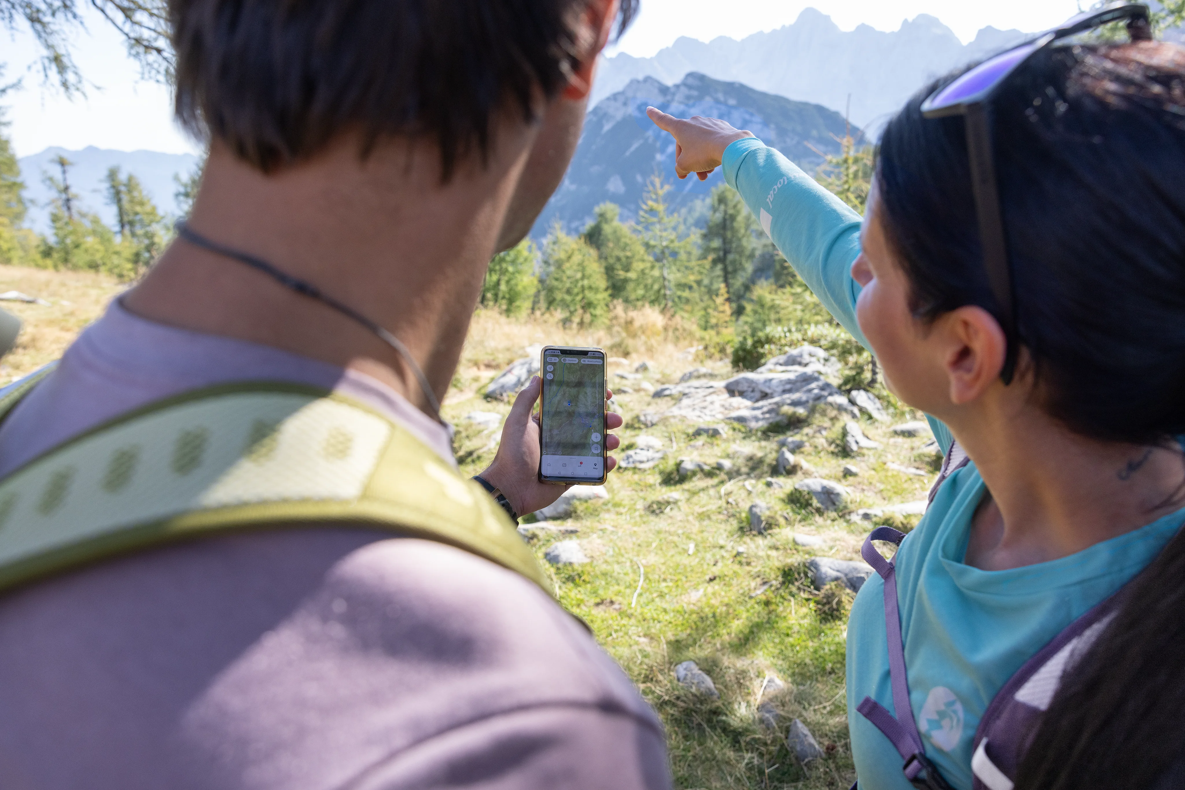 HiKING_ACLite_Sideshot_10_JulianBueckers