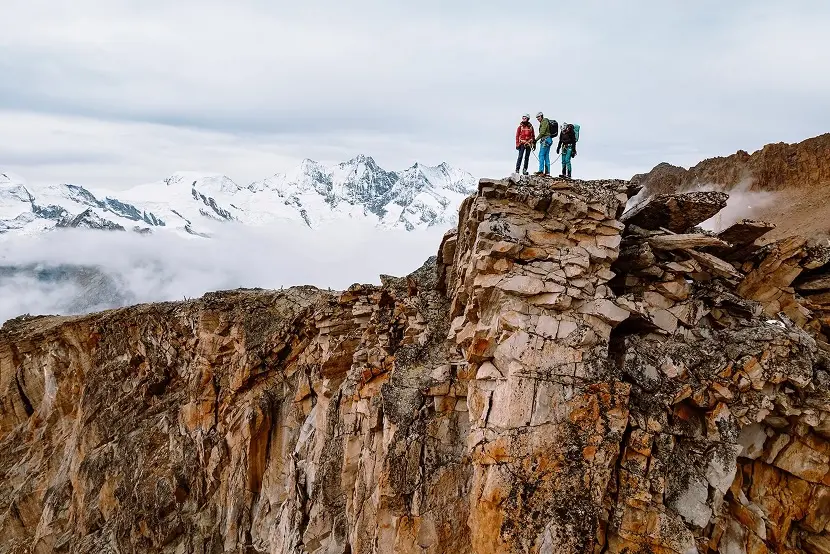 cms-element-headline-hero-image mountain, rocky cliff, hikers, snow-capped, outdoor