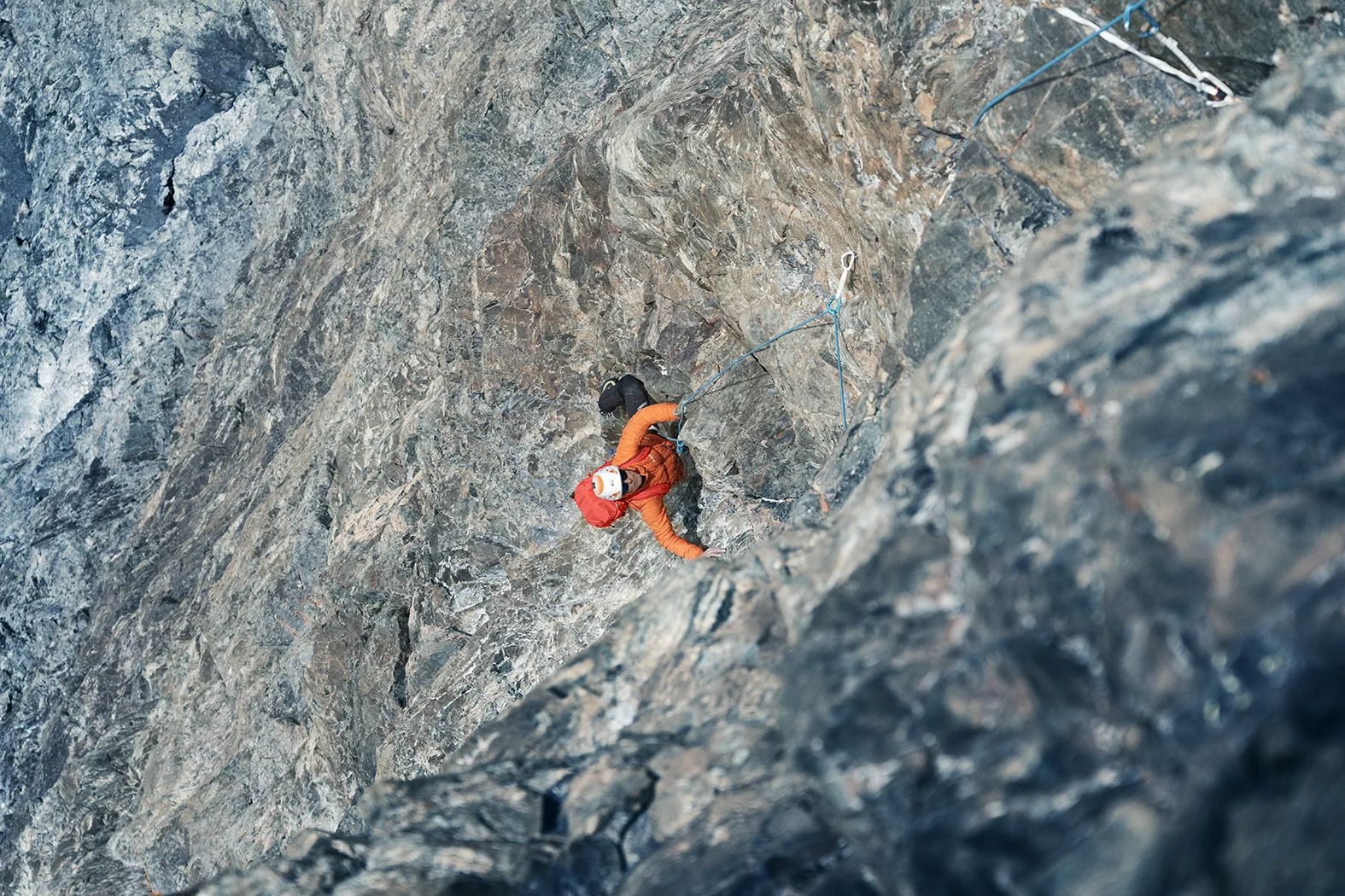 Mountaineering_Guide_Sideshot-17_Jake_Holland_26 Mountaineering_Guide_Sideshot-17_Jake_Holland_26