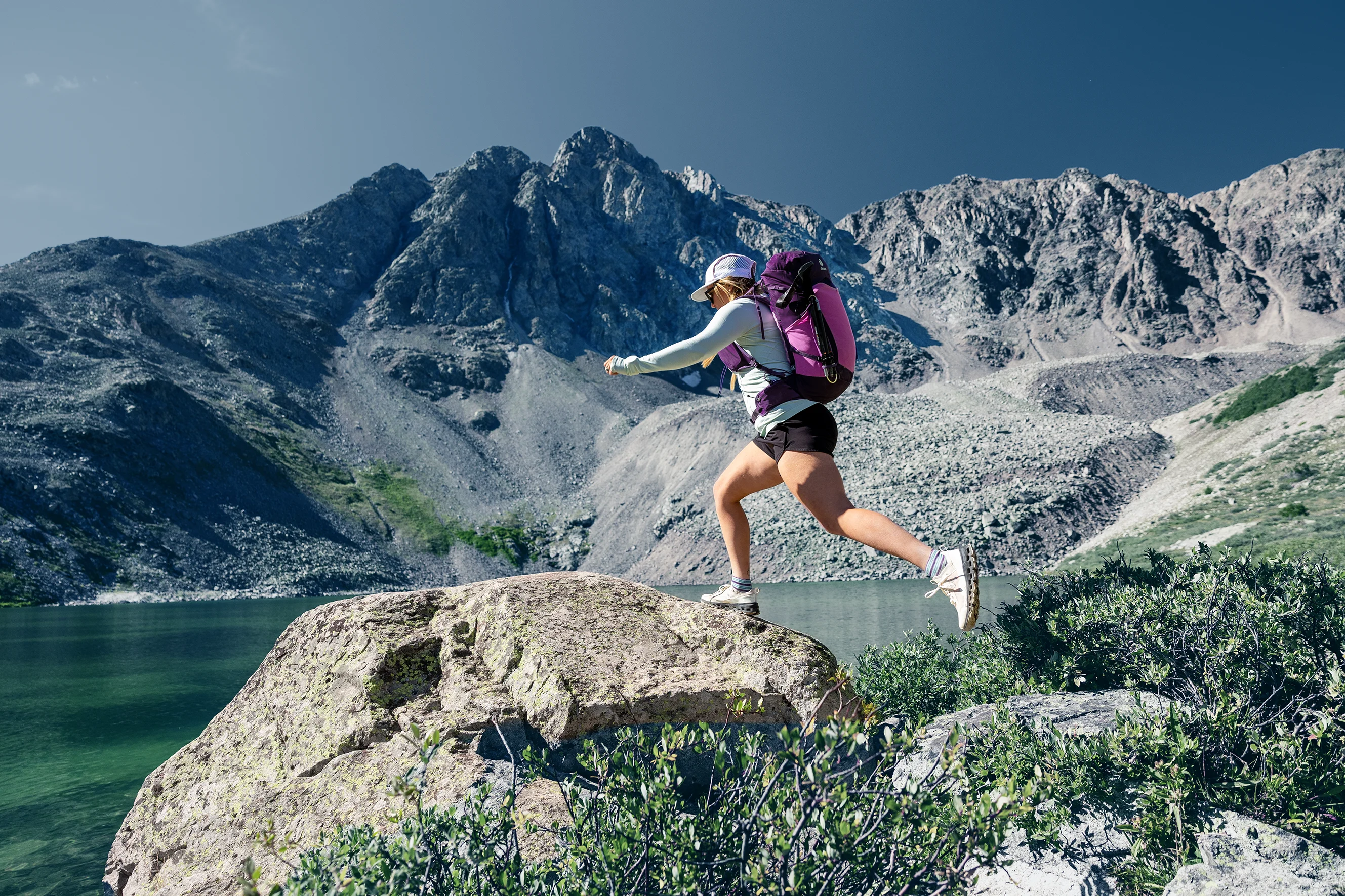 HIKING_Speed_Lite_Pro_Sideshot_16_Sam_Ferguson HIKING_Speed_Lite_Pro_Sideshot_16_Sam_Ferguson