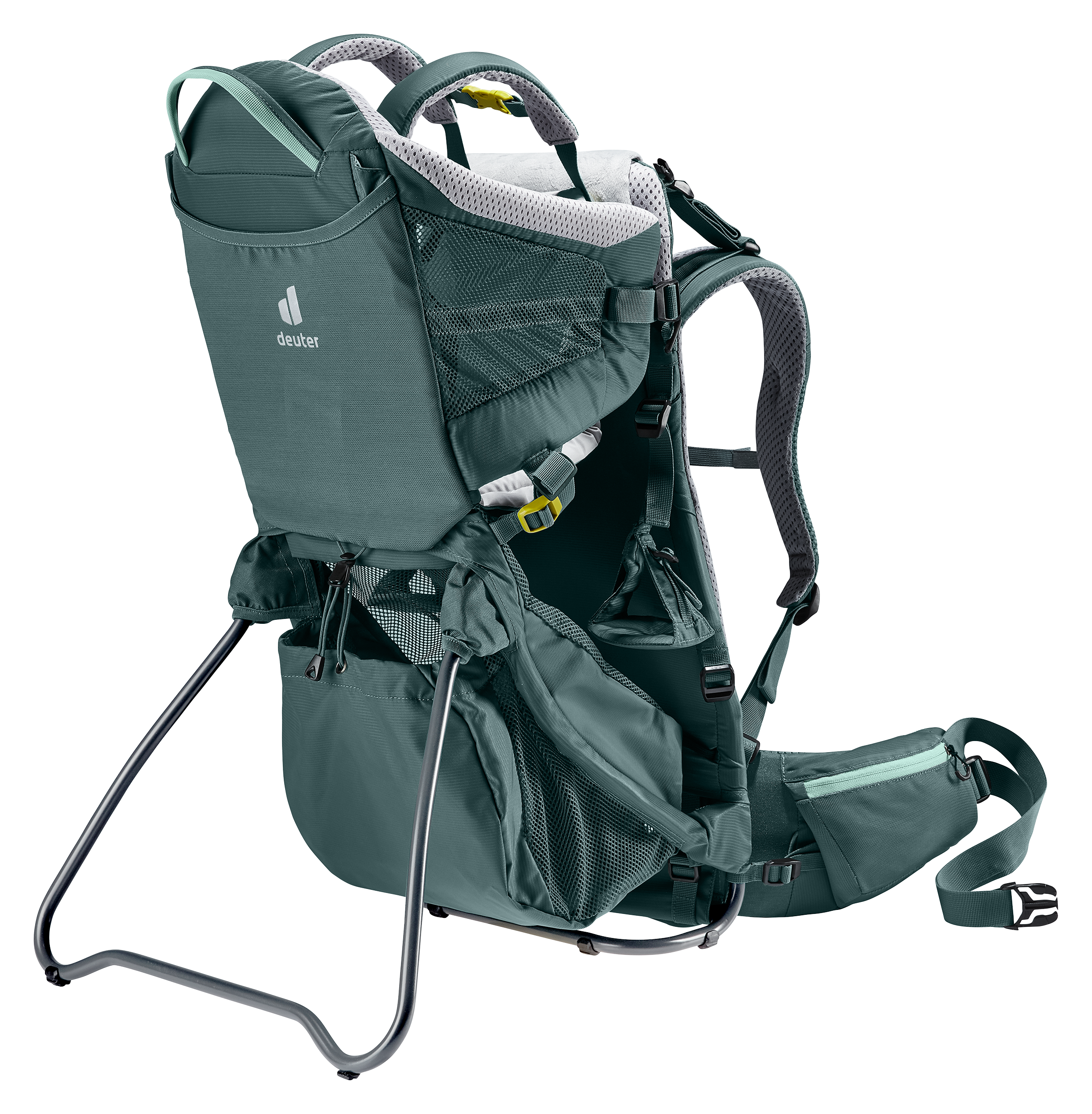 hiking backpack, daypack, ultralight, shoulder straps, mesh pockets