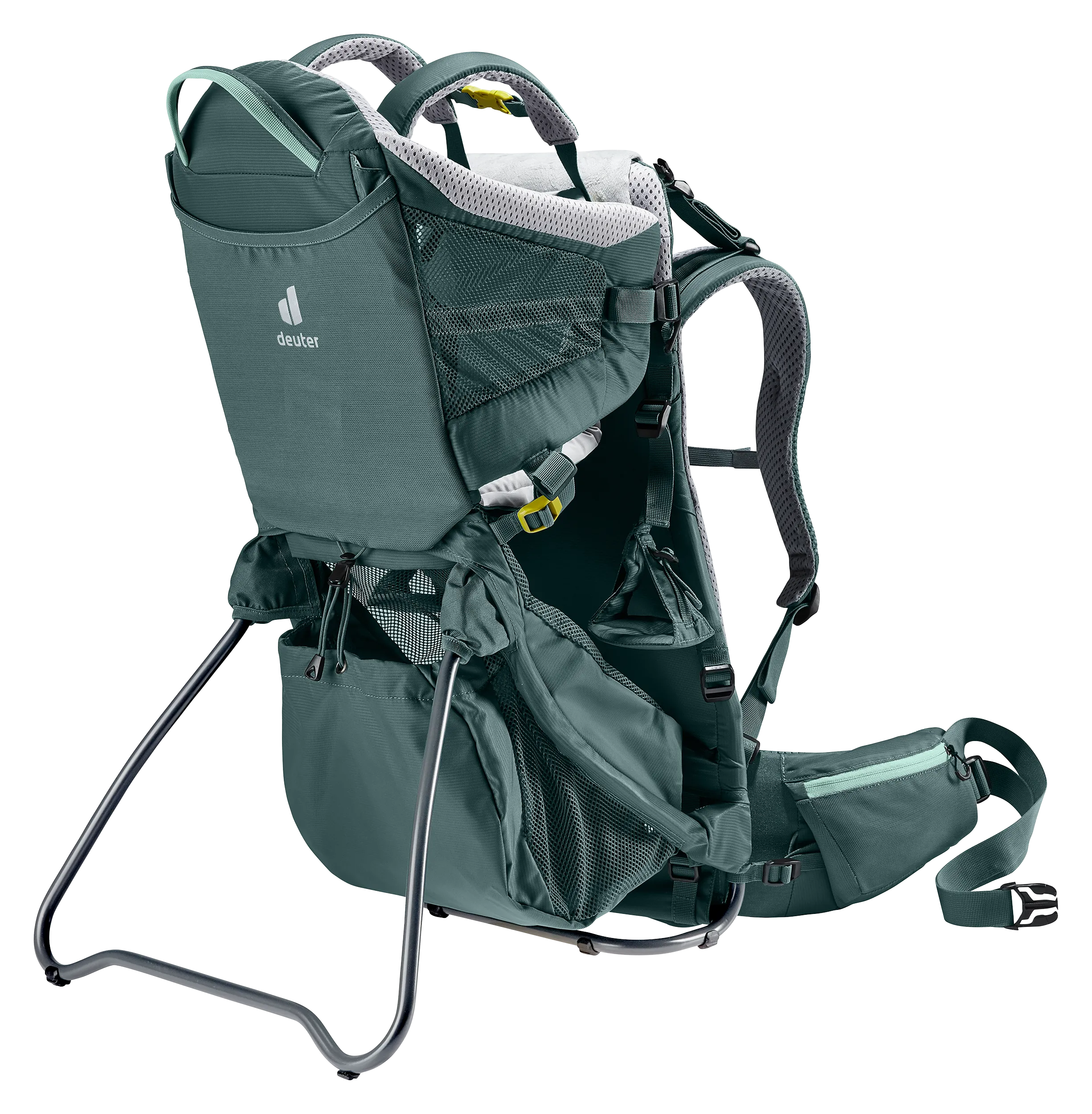 hiking backpack, daypack, ultralight, shoulder straps, mesh pockets