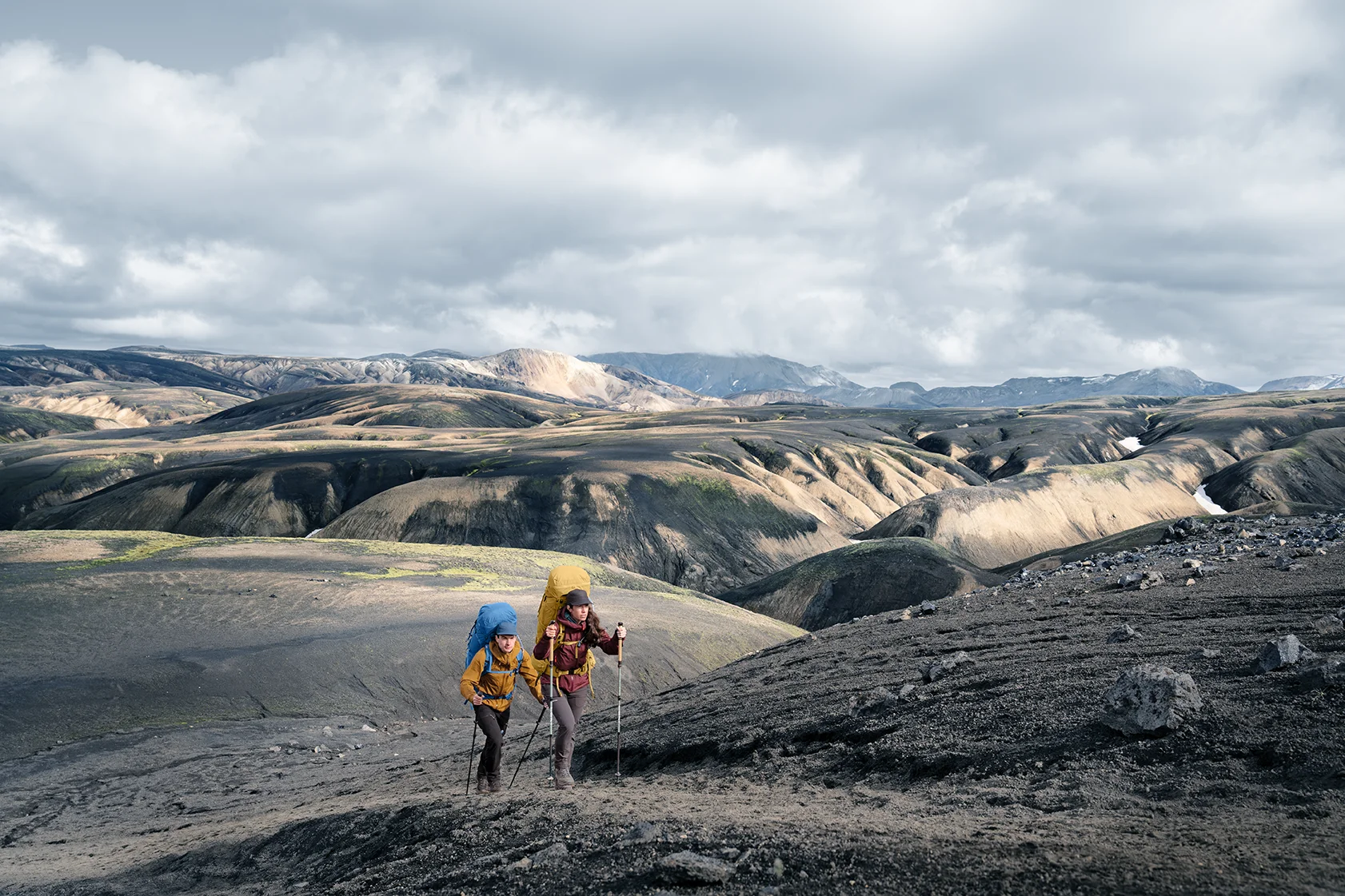 Hiking_AircontactCore_Sideshot_2_ElmarTeegelbeckers_25 Hiking, Nature, Outdoors, Person, Bag