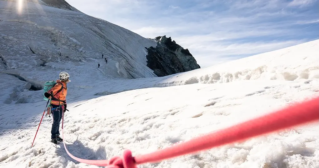 cms-element-hero-image mountaineering, snow, ice, hiking, rope