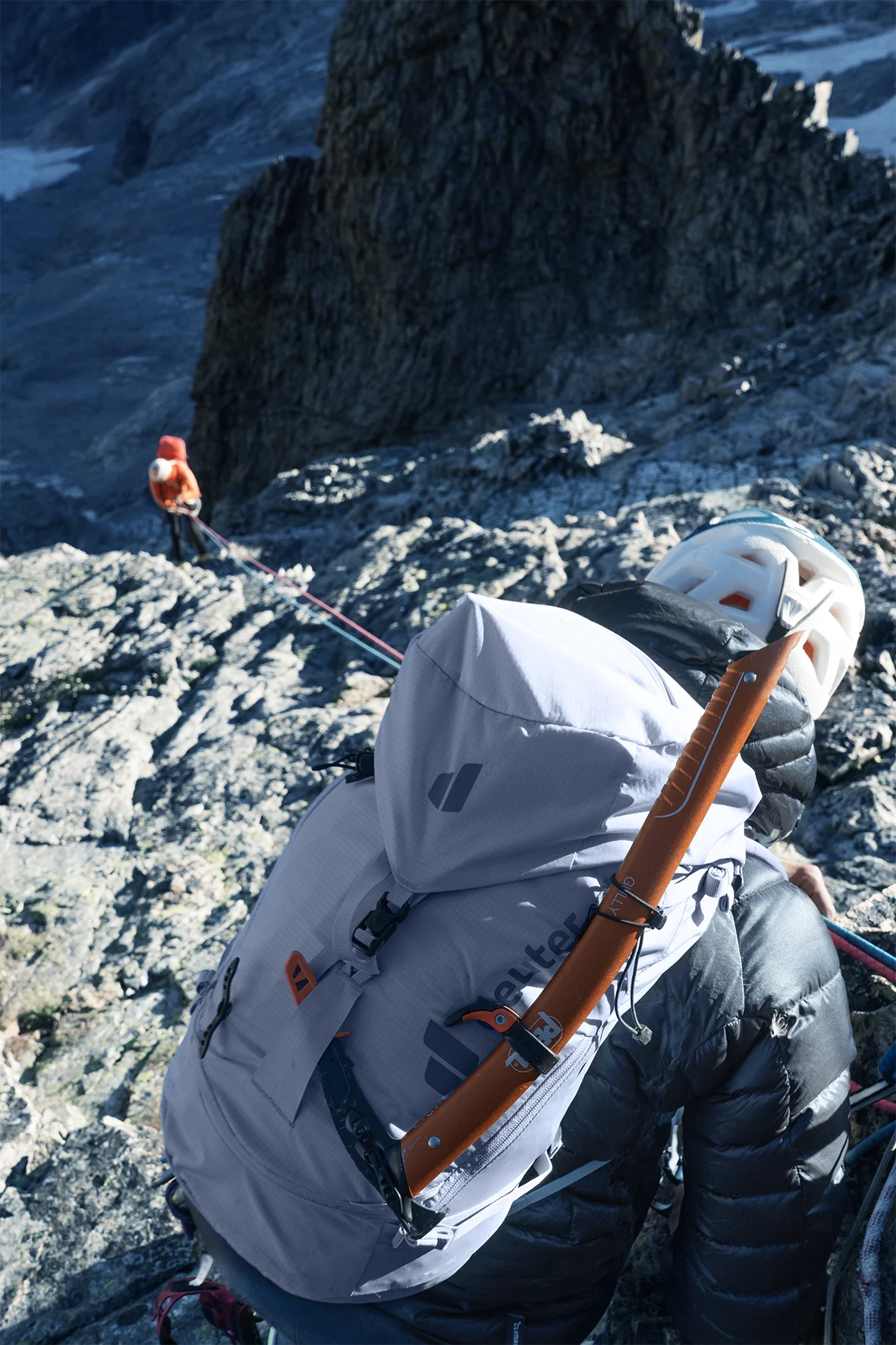Mountaineering_Guide_Sideshot-15_Jake_Holland_26