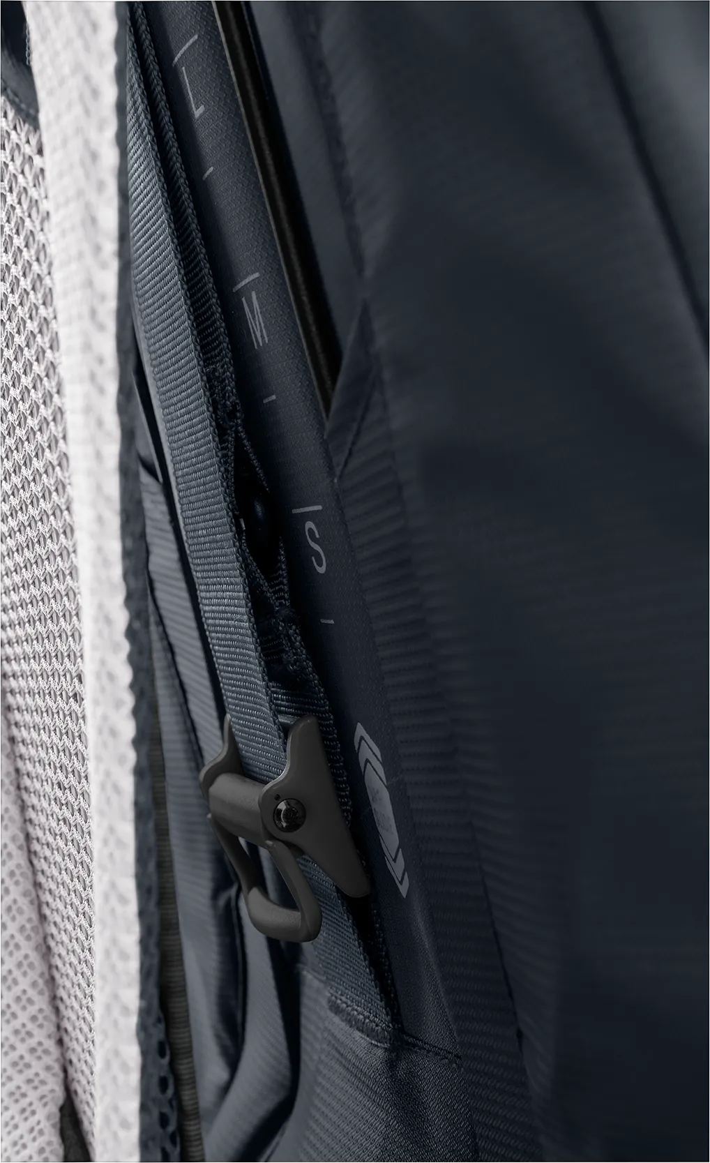 Bag, backpack, zipper, strap, padded, mesh