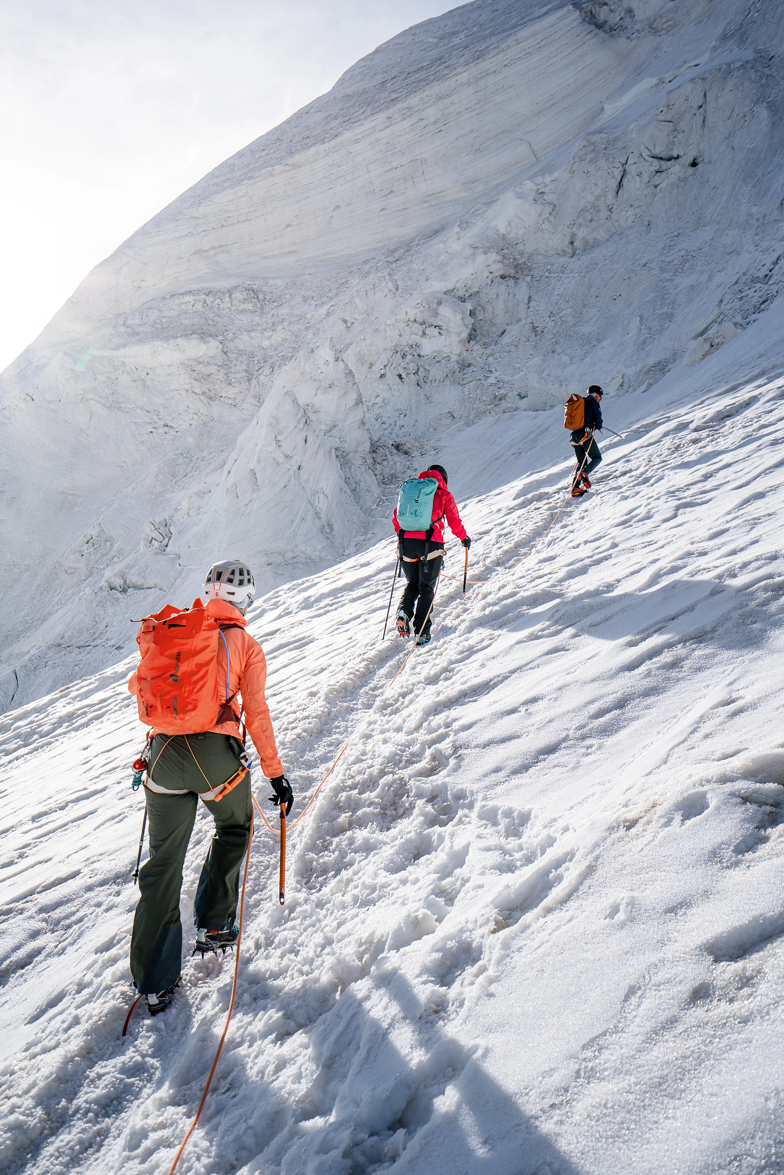 Mountaineering_Durascent_Sideshot-3_Julian-Rohn