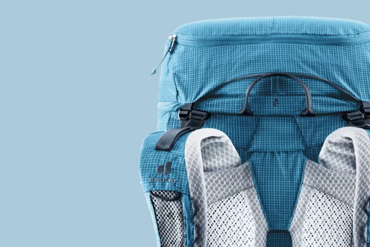 3380124-1382-AircontactUltra40plus5_wave_ink-closeup1