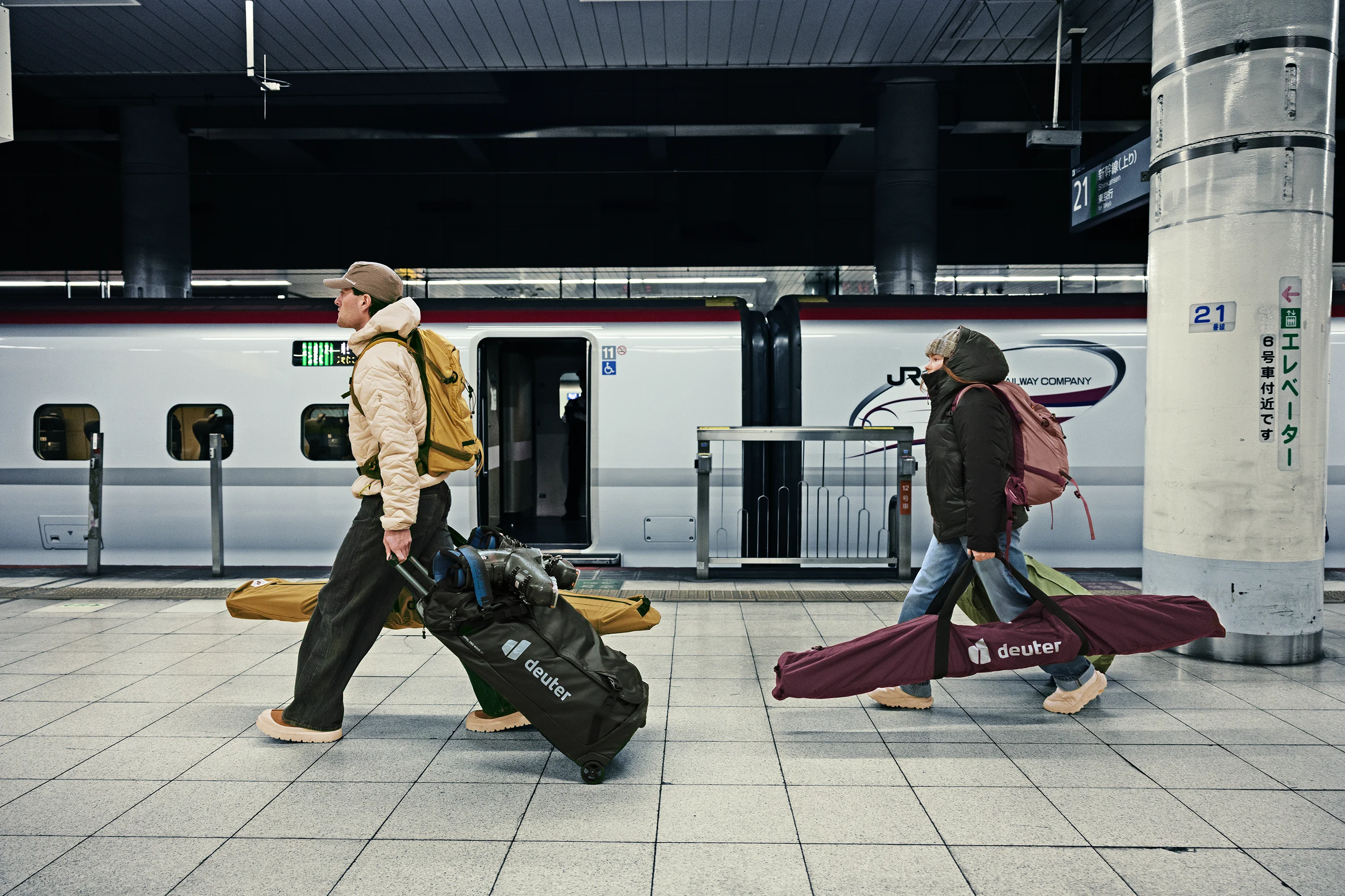 SnowSports_Freerider-Pro_Sideshot_27_Ourea-Productions