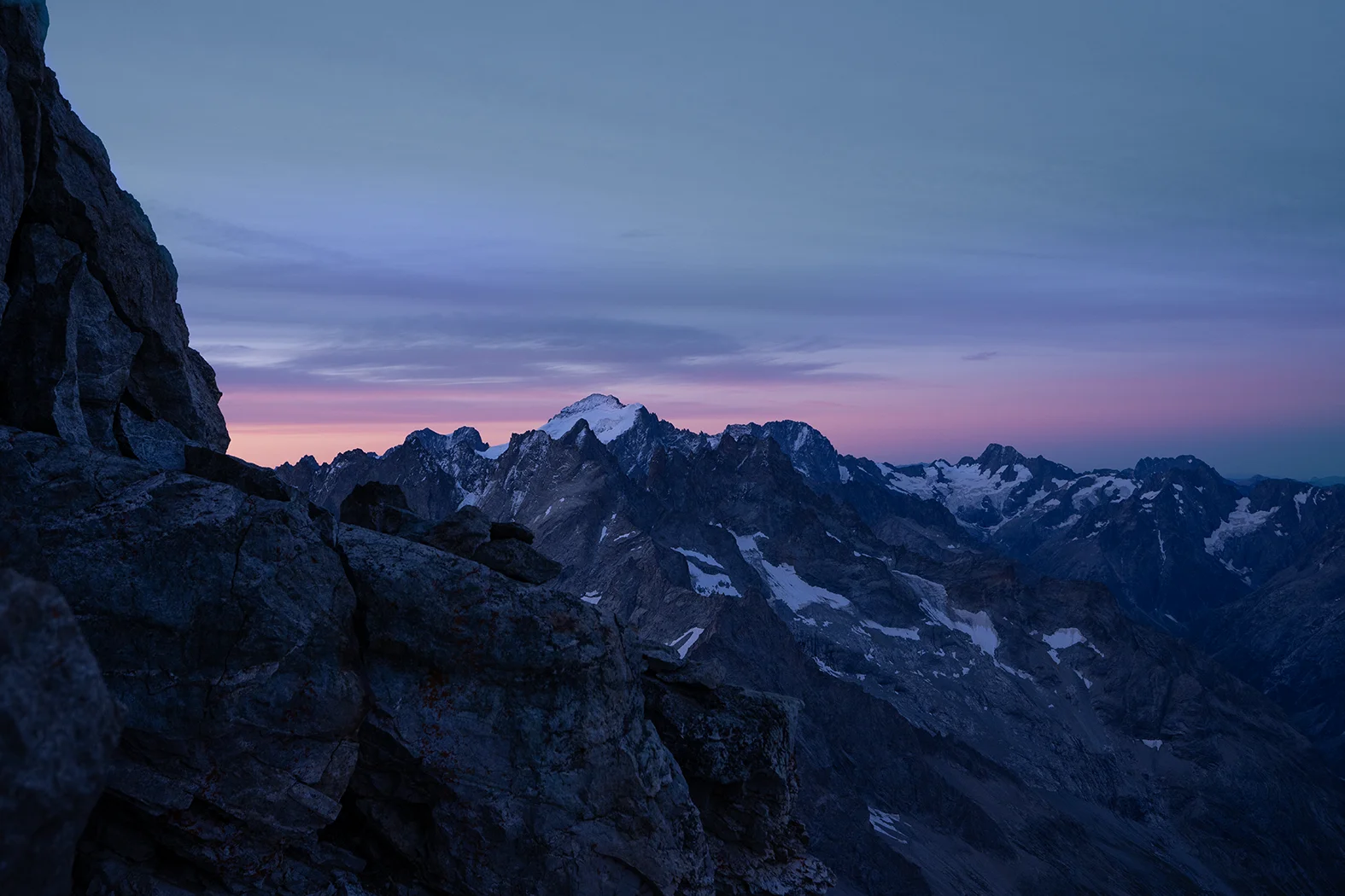 Sleepingbag_ASTRO_Sideshot-14_Jake_Holland_26