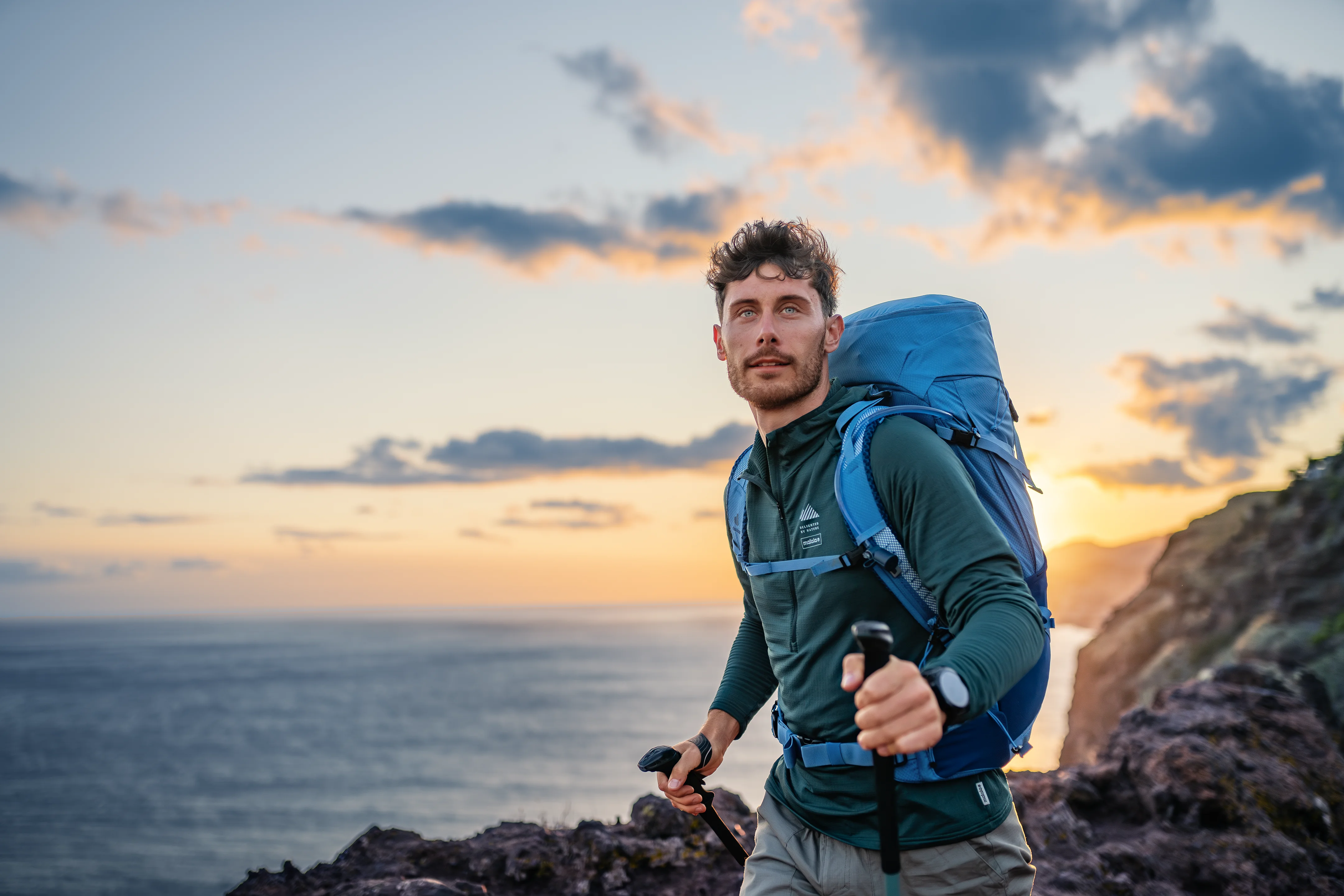 HIKING_FuturaPro_Sideshot_2_LukasKusstatscher