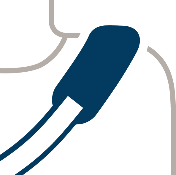 Dos asas de transporte y una correa de hombro ajustable con hombrera