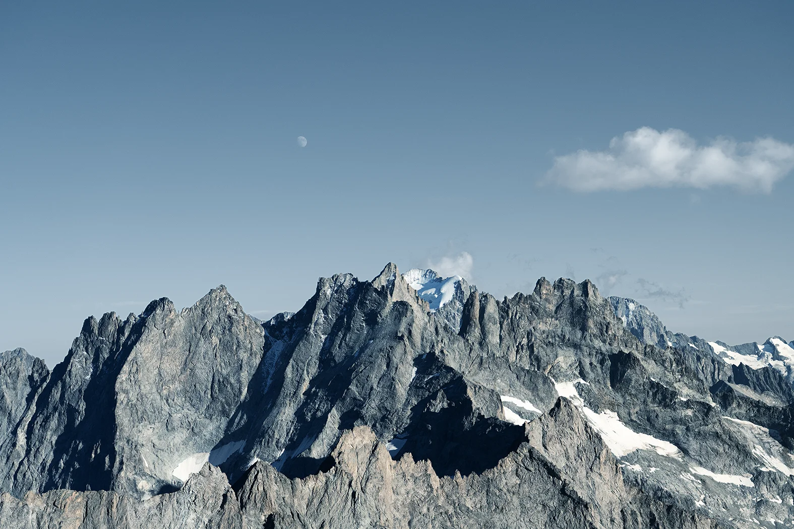 Mountaineering_Guide_Sideshot-14_Jake_Holland_26